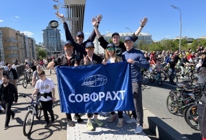 С ветерком по Садовому кольцу: сотрудники АО «Совфрахт» приняли участие в Московском весеннем велофестивале